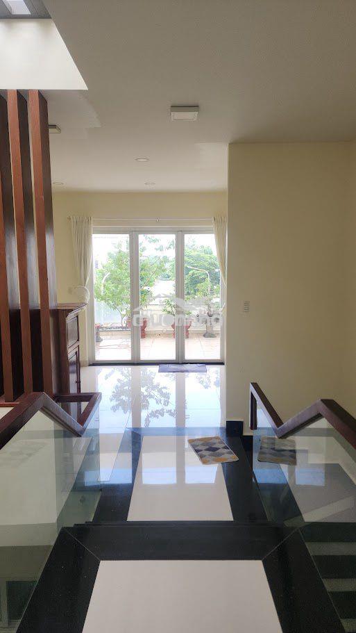 Nhà ở cao cấp cho gia đình kết hợp làm văn phòng - spa ở vincom dĩ an  - 3