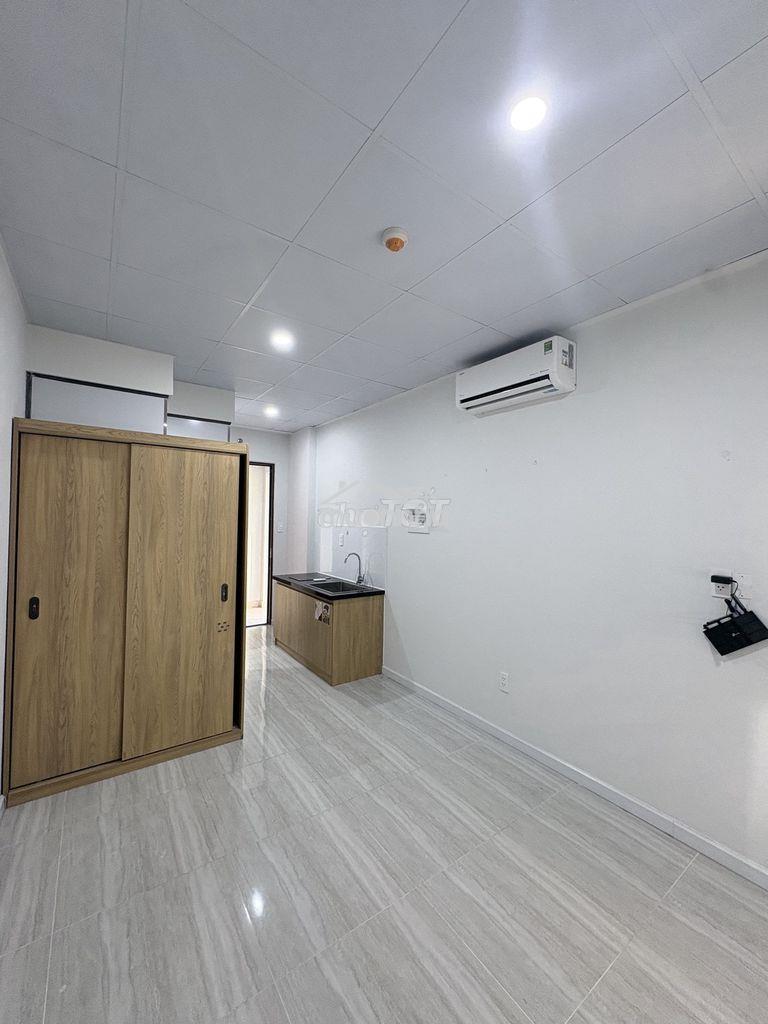 Cho thuê căn mini 17m chỉ 4tr sẵn máy lạnh, bếp,  tủ lạnh ở liền