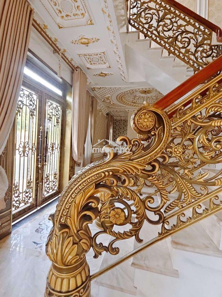 Nhà góc 2 mặt tiền tân cổ điển sơn son thép vàng dĩ an bình dương  - 2
