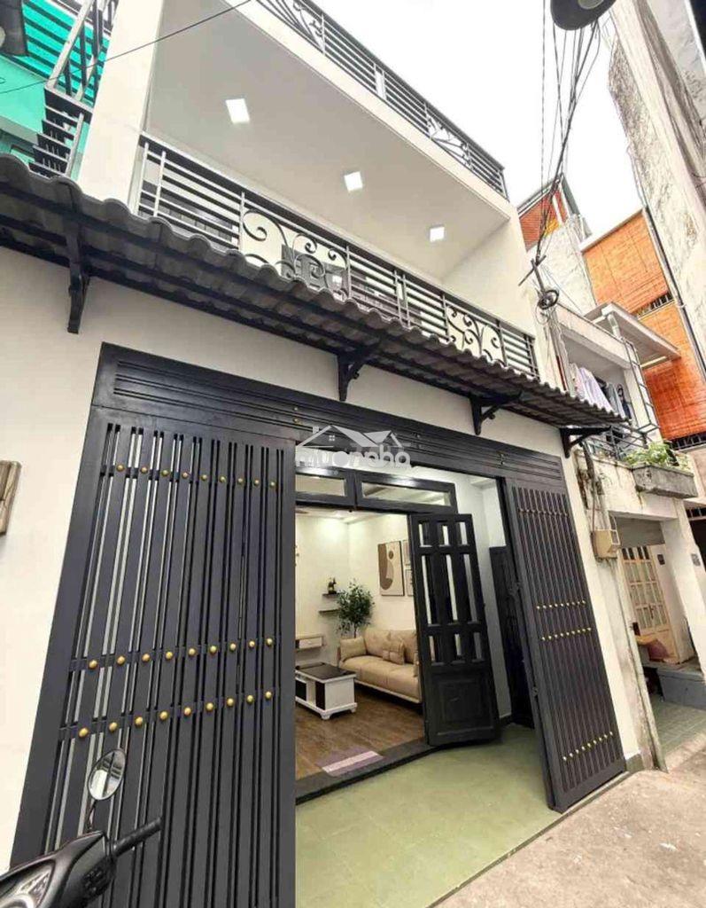 4,9 tỉ - 47m2 - quang trung - cách mặt tiền đường 15m . 