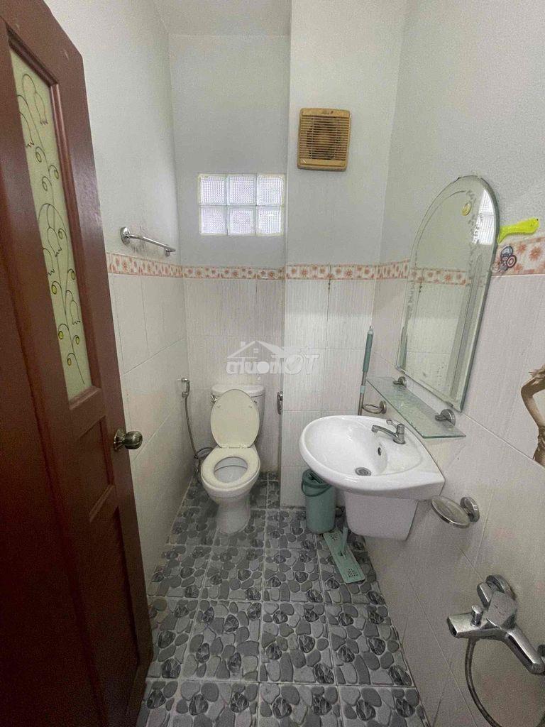 Cho thuê phòng trung tâm quận 5 gần công viên lý thái tổ đối diện ks - 2