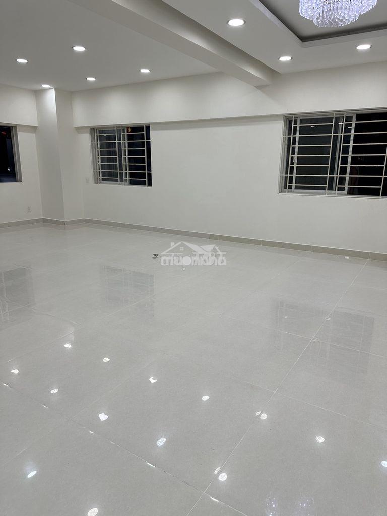 Bán căn 3pn 3wc phú mỹ thuận, tầng trệt (duplex). giá bán: 4.9 tỷ - 2