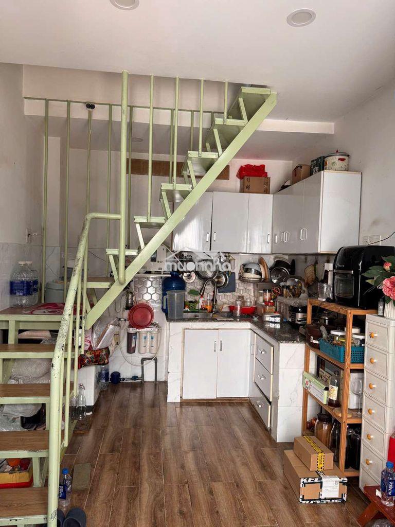 Căn nhà nhỏ vị trí đẹp xe hơi tới nha - 2