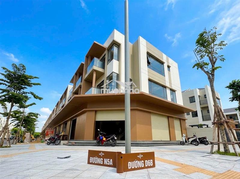 Trả trước 900 triệu sở hữu căn nhà phố 3 tầng cho thuê 18tr/tháng
