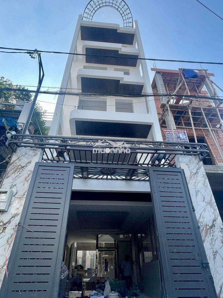 Siêu phẩm 4,7m x 22m. 5 tầng thang máy đường nguyễn văn quá. ngay chợ 