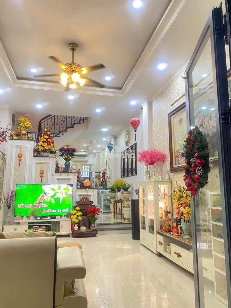 "13 tỷ gửi ngân hàng hay sở hữu bất động sản nhà đất?