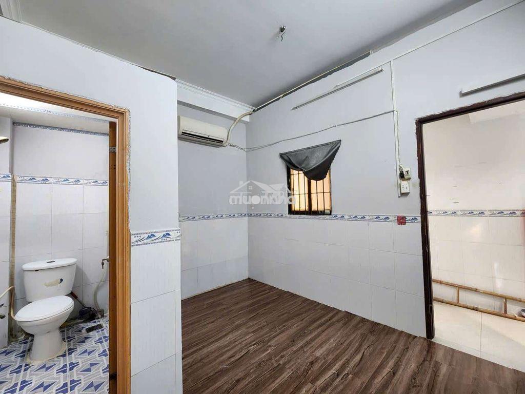 Phòng lầu 3- 18m2- mt âu dương lân p3, q8- ngay cầu chữ y. - 4
