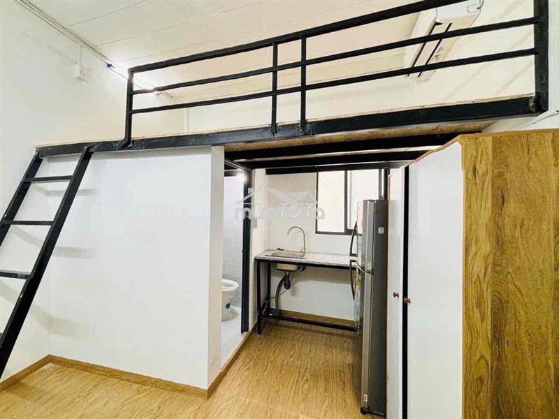 Phòng duplex full nội thất cửa sổ đón nắng