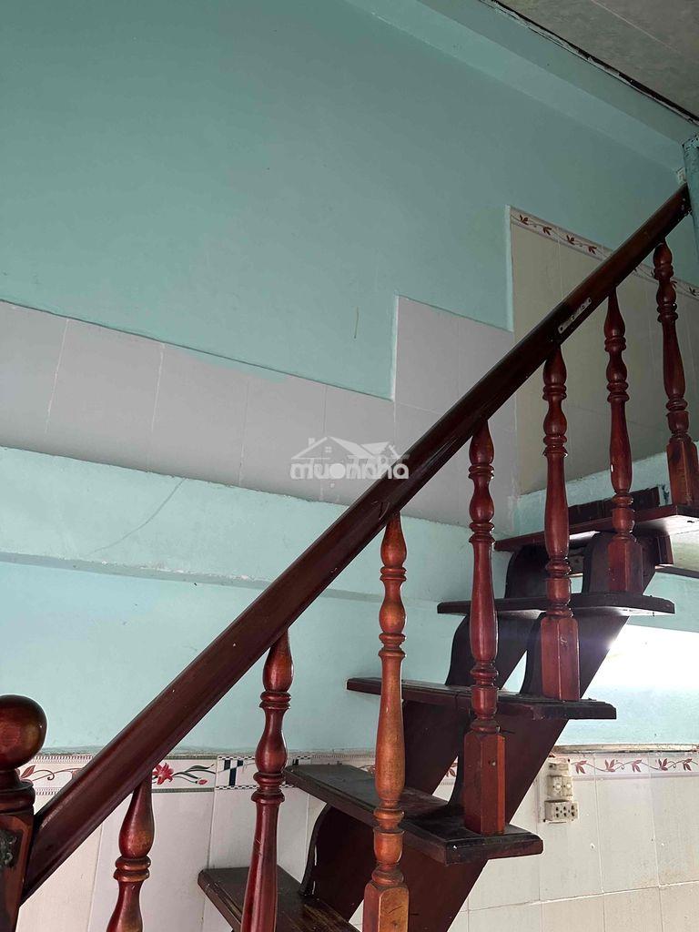 Nhà nguyên căn hẻm xe hơi