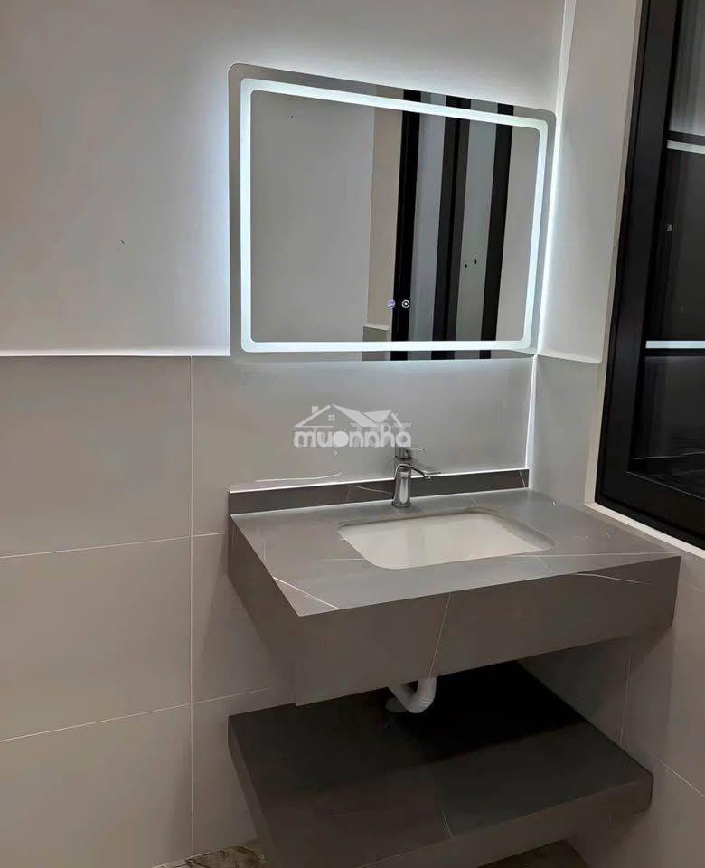 Cần bán 1 căn nhà mới . mặt tiền dt741. ngay cổng xanh