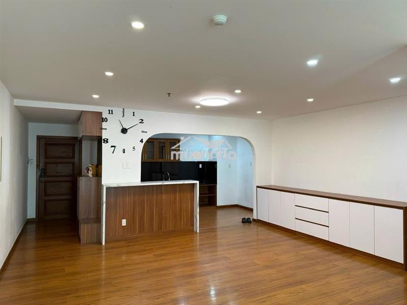 Giá rẻ cho thuê căn hộ giai việt 150m2 3phòng đầy đủ nội thất 15tr5