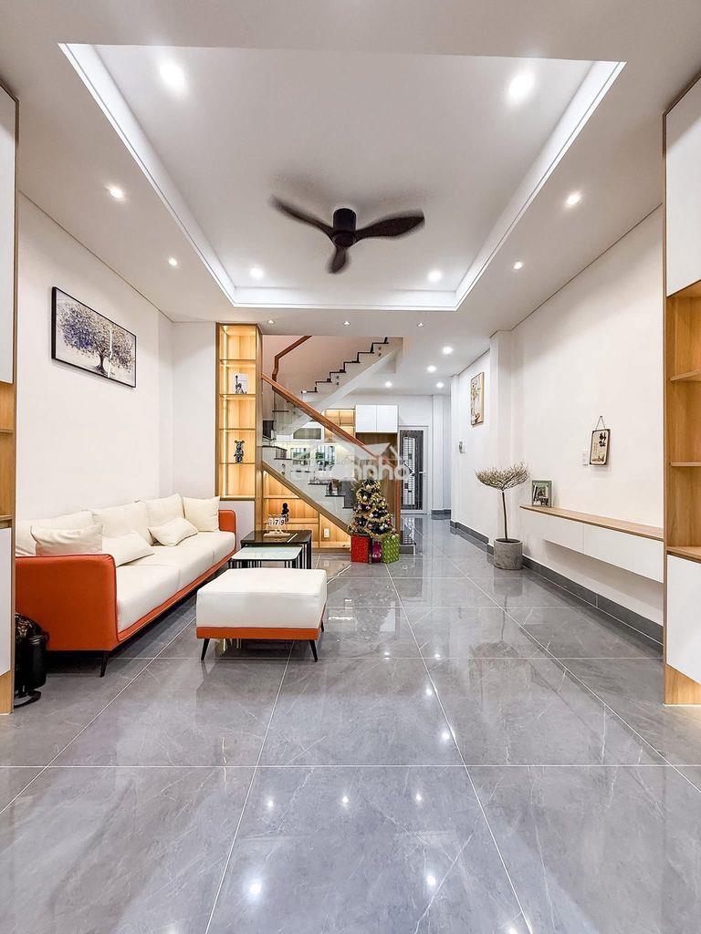 Nhà rất đẹp,ngay 4 tầng 4pn 50m2 sát hẻm xe tải thông phan đình phùng