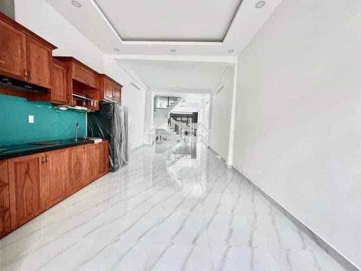 Cho thuê nhà mặt tiền lâm văn bền 1 trệt 3 lầu