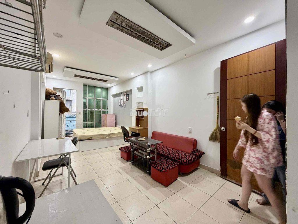 Cho thuê studio balcon 30m2 full nt ngay cống quỳnh bùi viện q1 - 3