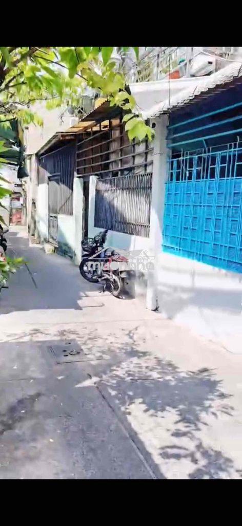 Bán nhà hẻm 3m quận 4