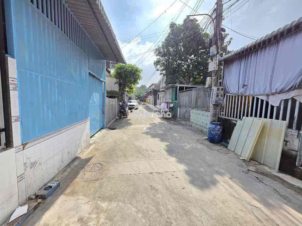 Chính chủ gửi lô đất sổ riêng cuối đường đồng khởi - 3