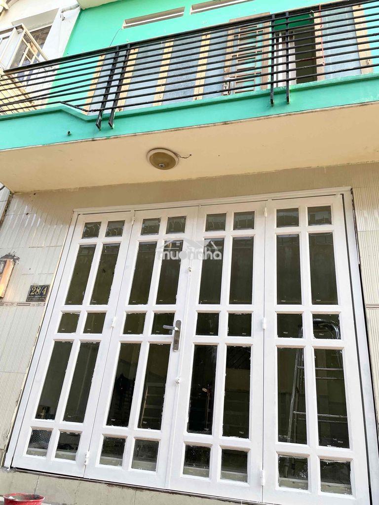 Nhà trống dọn vào ớ trong ngày