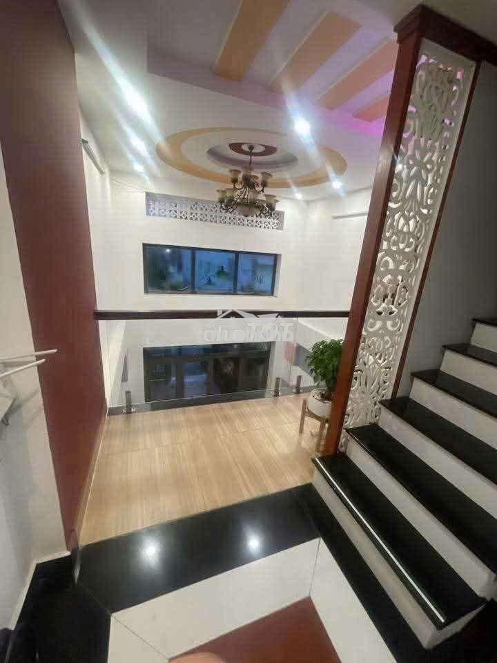 Cho thuê nhà 1 trệt 2 lầu có nội thất đông hòa - 3