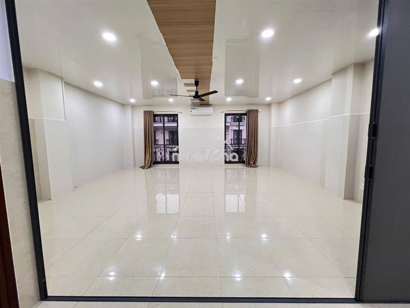 105m² sàn trống có thang máy tại vạn phúc – chỉ 11 triệu/tháng