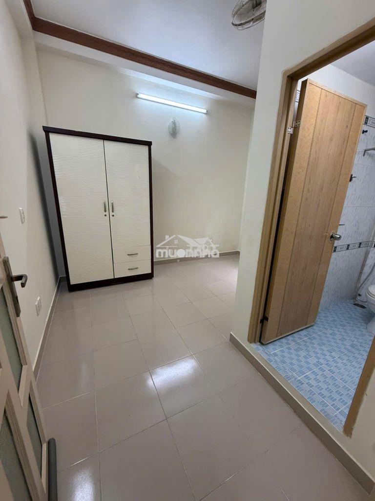 Quận 10, cho thuê phòng tiện nghi, máy lạnh, toilet riêng, tủ lạnh... - 4