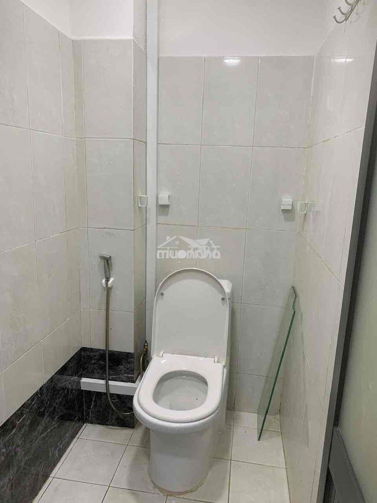 Nhà đẹp full nội thất,có 2 phòng ngủ,ngay chợ hoàng hoa thám - 3