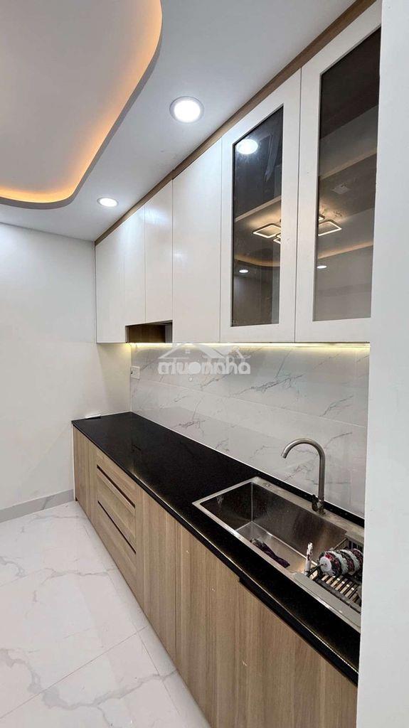 Nhà 4,5m*12m , 2 tầng btct, 3 phòng ngủ rộng - lũy bán bích - 5,xx tl - 3