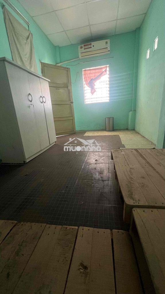 Nhà chính chủ p9 phú nhuận -3 tầng- 2pn- giá : 2,6 tỷ - 3,4 m x 4 - 4