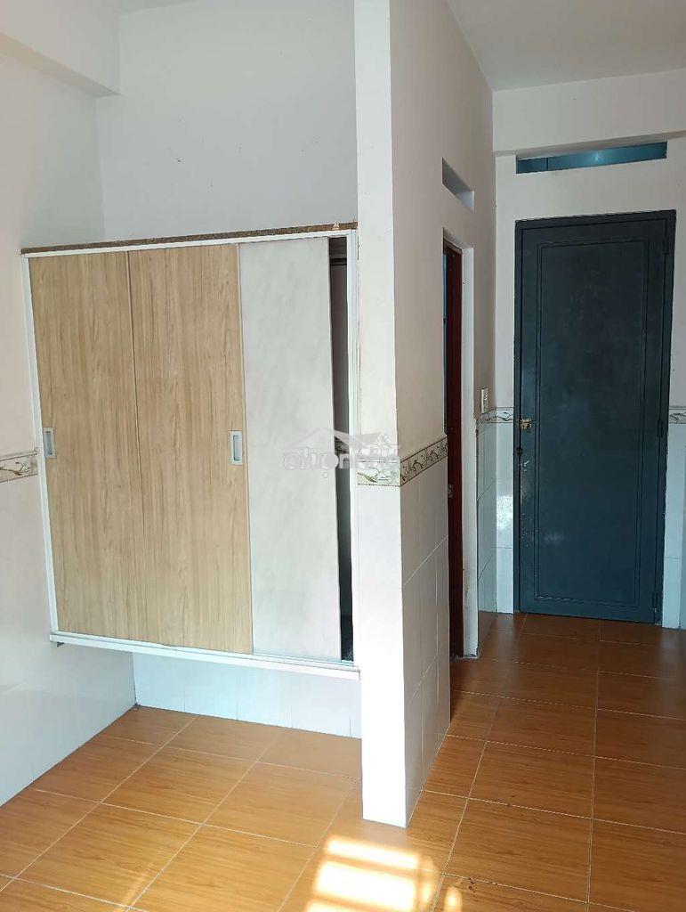 Phòng cửa sổ nắng ra trời aeon tân phú 100m cách đh công thương 5 phút - 2