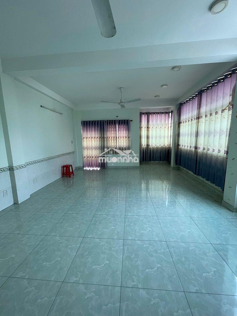 Cho thuê nhà hxh 10m hồ ngọc lãm, 5x20, 3 lầu, 4 phòng lớn - 3