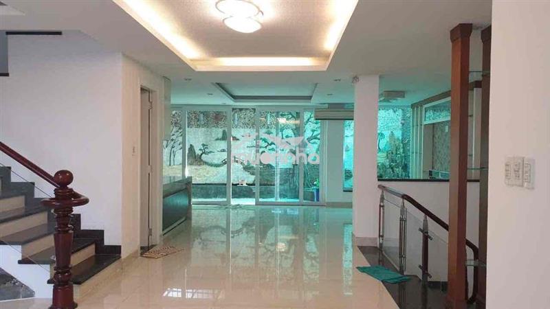 Cho thuê biệt thự dt 10x20 , hầm trệt lửng . giá 25tr/tháng