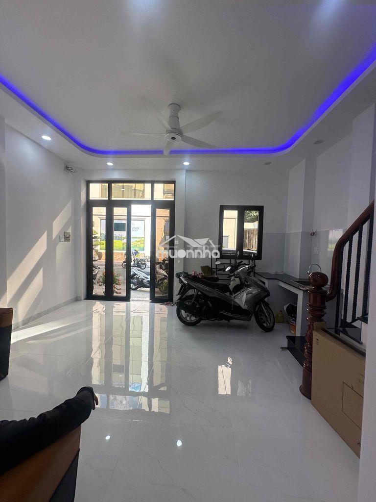 Cho thuê nhà mới xây hẻm xe tải đường điện biên, q. bình thạnh,  dt144