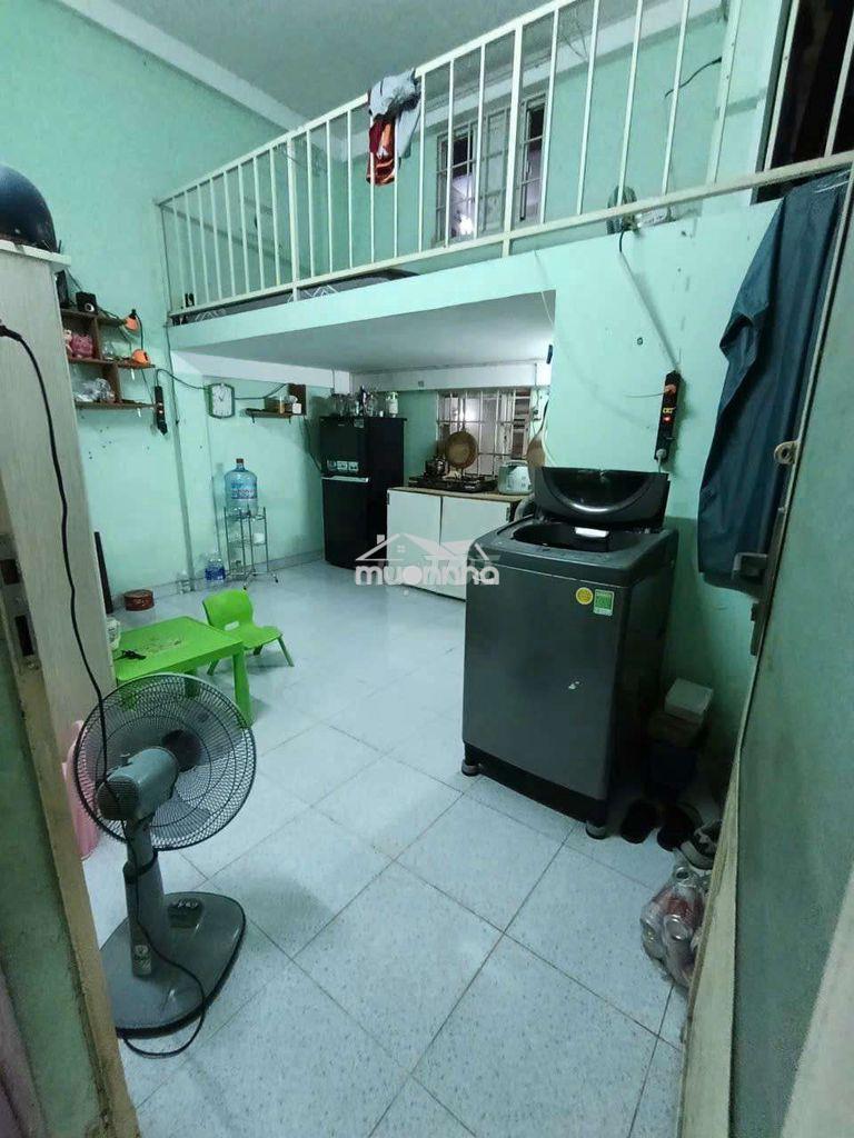 Em gái khu công nghiệp buồn tình. nhà 100% tiền 285 triệu - 2