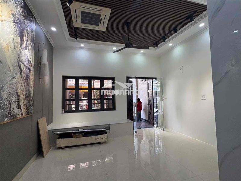 Cho thuê tầng trệt cityland park hills – 16 triệu/tháng