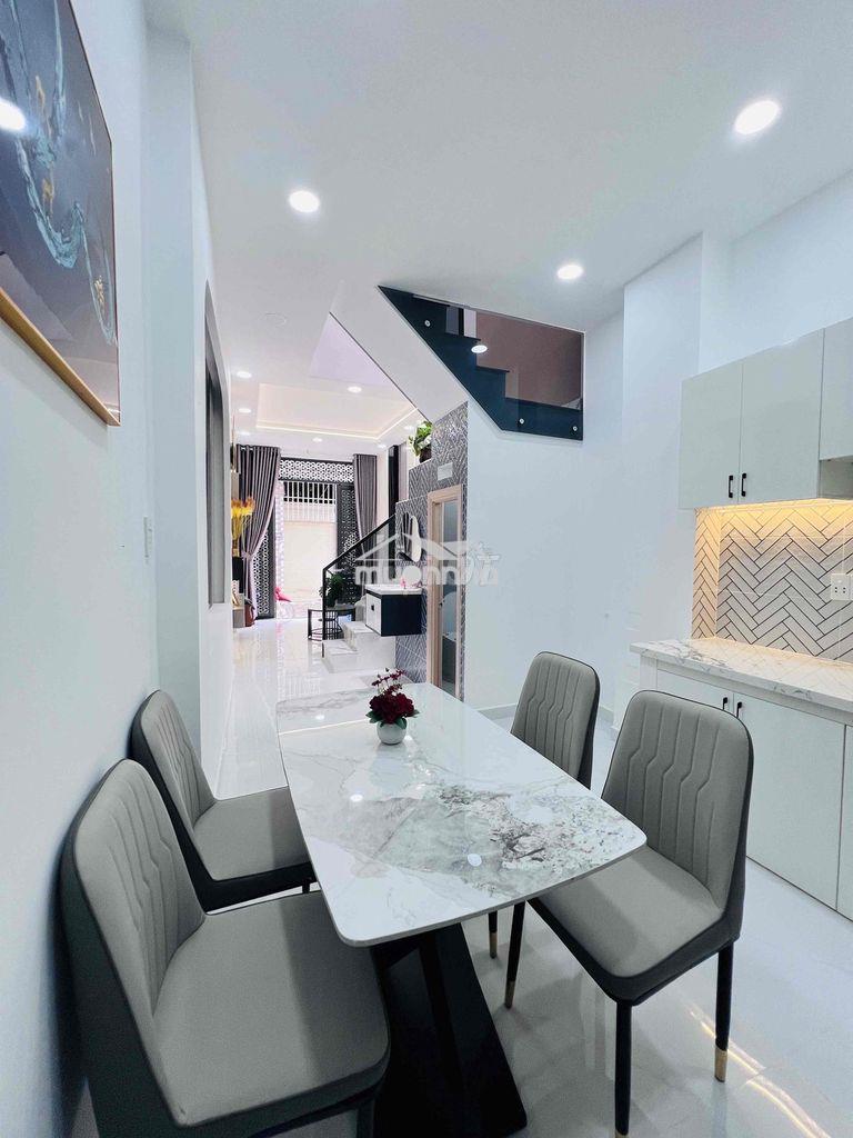 Nhà lê đức thọ 30 m2 - 2 pn - hxt cách 50 mét - 4