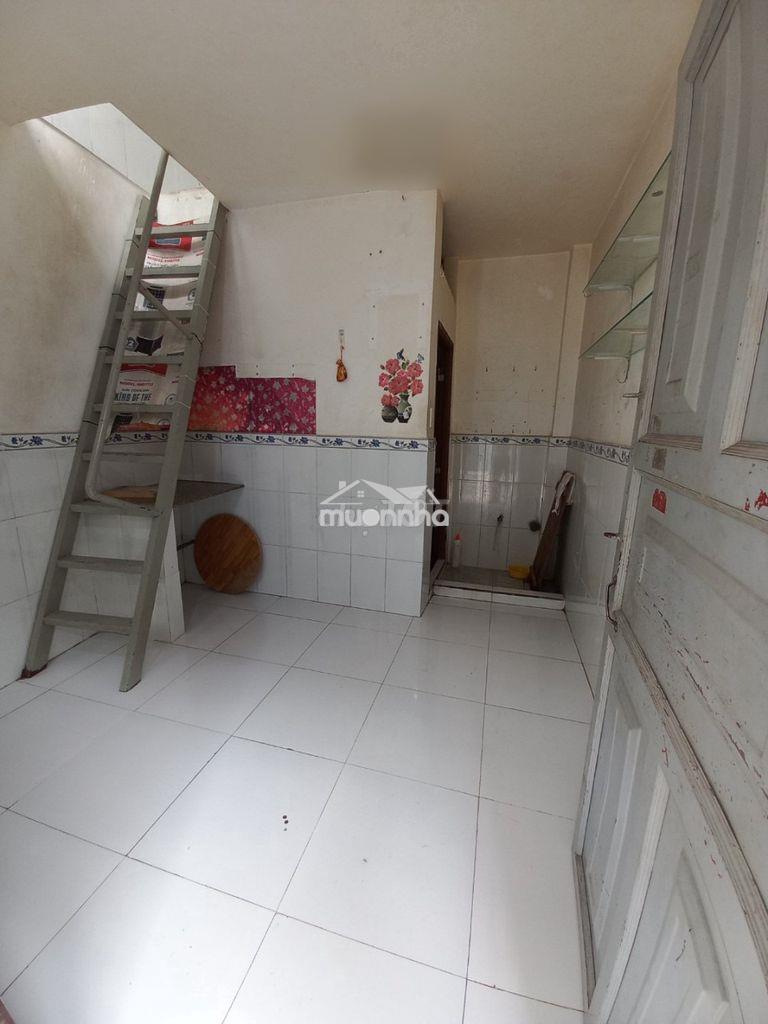 Cho thuê nhà 1 lầu hẻm 793 trần xuân soạn, giá 3,9 triệu/th