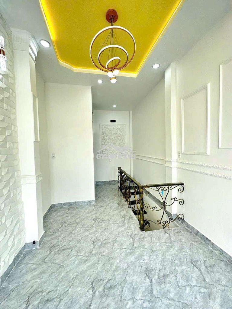 Nhà đẹp 3 tầng nở hậu khánh hội không quy hoạch q4 - 3
