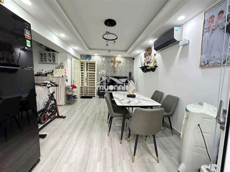 Chính chủ bán căn hộ 2pn chung cư bàu cát 2 lô a chỉ 3ty2