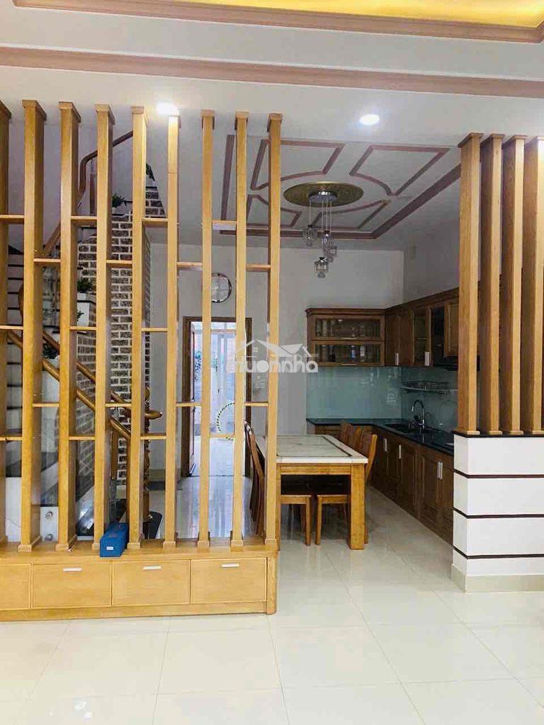 Nhà gần cao đẳng điện lực. trệt lầu 3pn 3wc. đường xe hơi