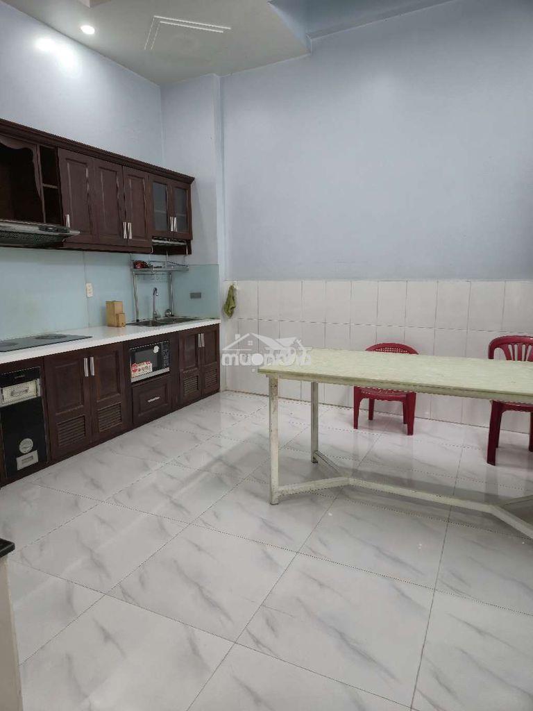 Cho thuê nhà 1t/2 lầu 4pn gần chợ tăng nhơn phú, đình phong phú
