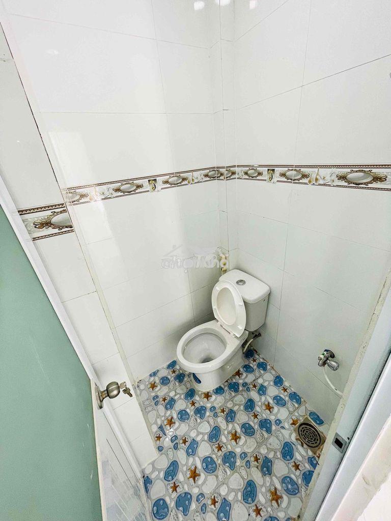 Bán nhà quận 6, phường 8, đường văn thân, 3pn, 3 lầu, shr 9 chủ, ko qh - 4