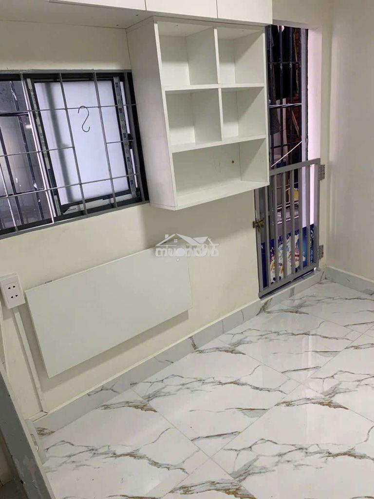 Nhà 3x3m 2lầu 2pn 1wc có nội thất. quang trung p10 gò vấp. gần ngã 5