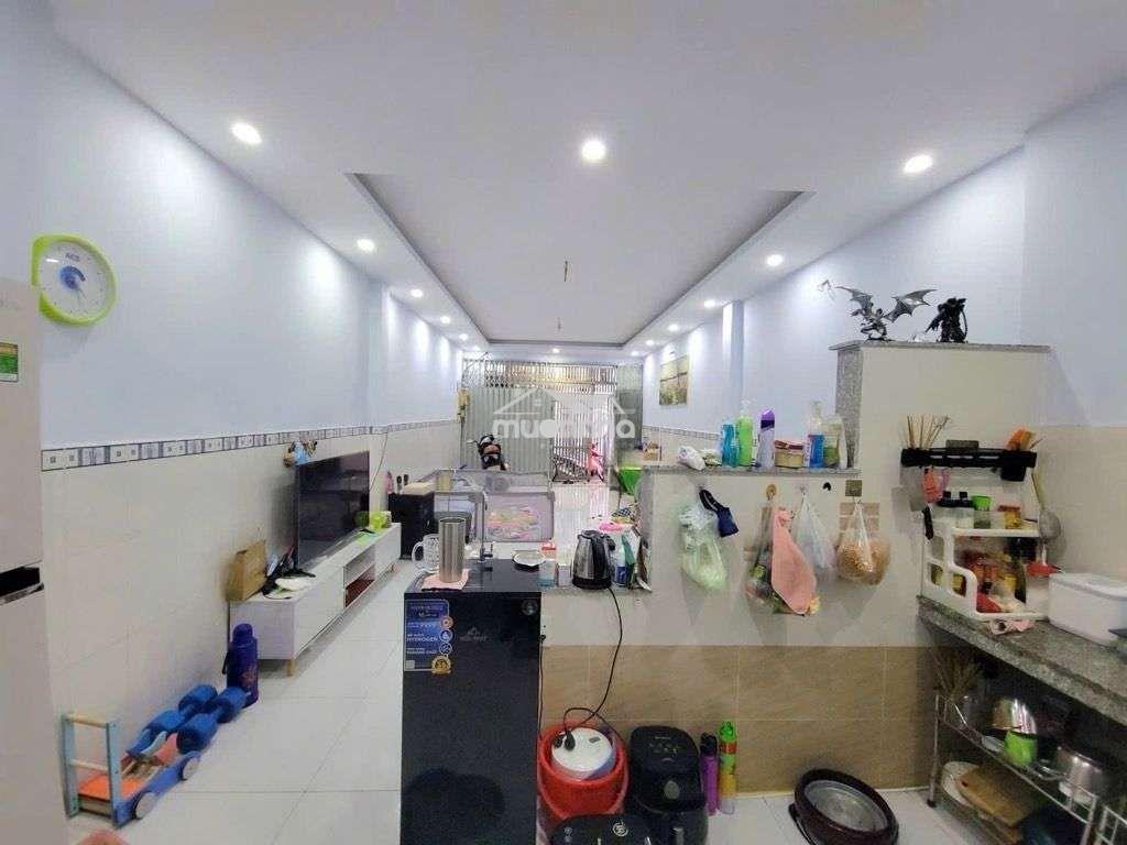 Bán nhà, đường sư huỳnh liên p 10 tân bình ,ngang 4m '52m2, giá:4.55tỷ - 2