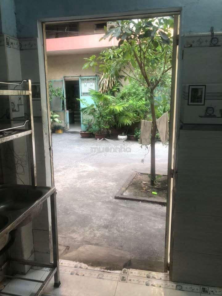 Phòng trọ trệt - có gác + sân thoáng, khu vườn lài - 2