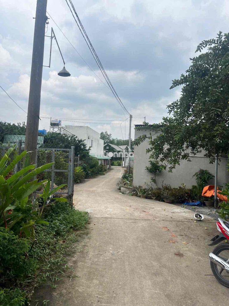 CẦN BÁN 1000M2 NGỘP NGÂN HÀNG