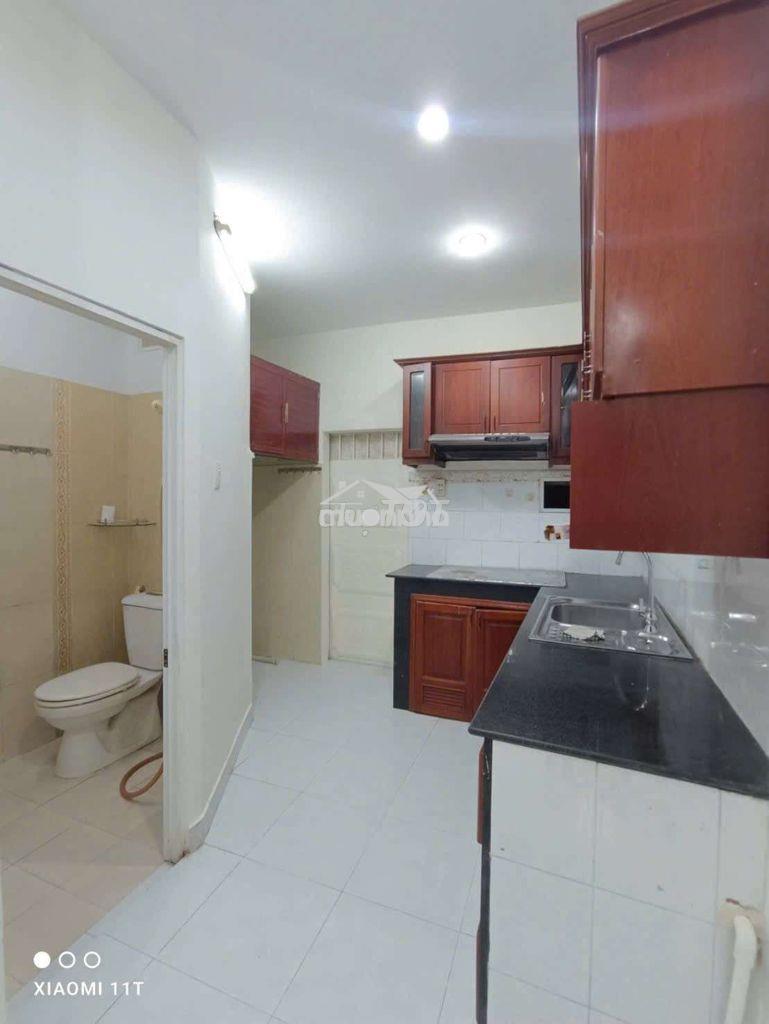 Bán nhà siêu hiếm 2 tầng gần mặt tiền đường - 3