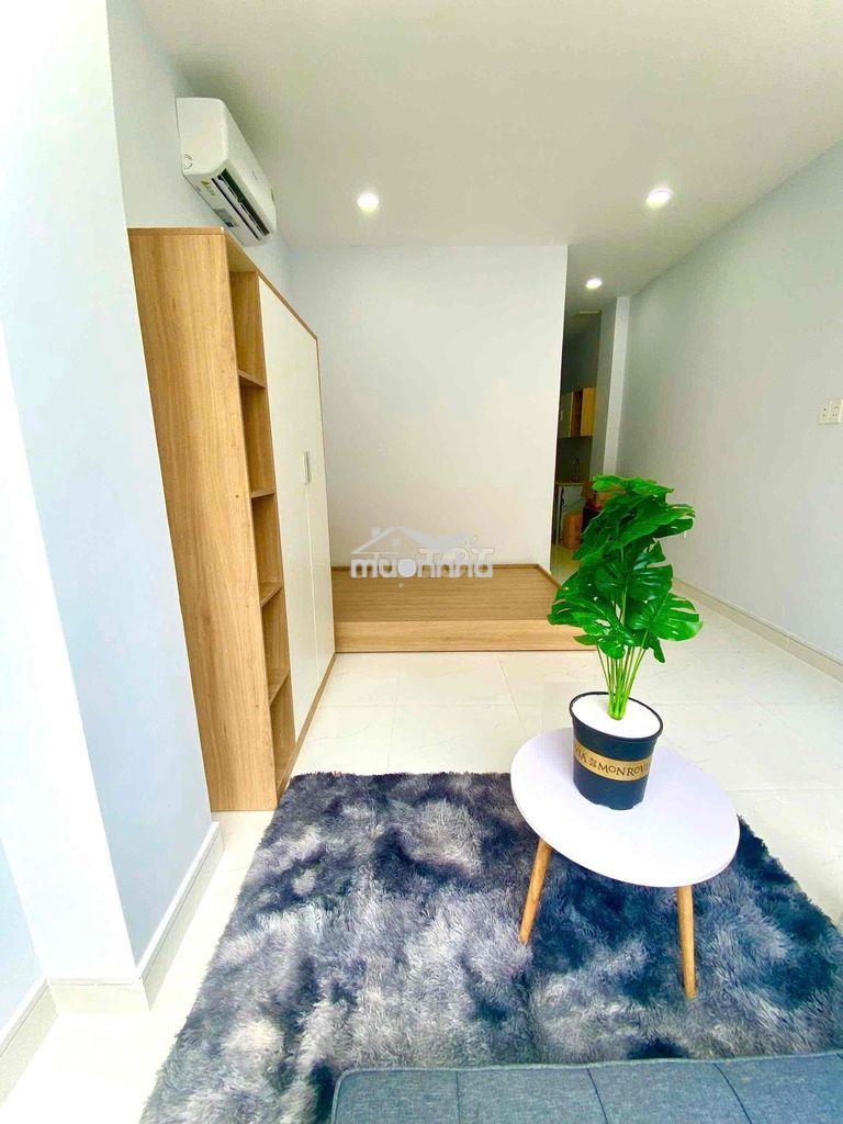 Studio ban công_cửa sổ_fullnội thất_toà nhà viettel_vòng xoay dân chủ - 3