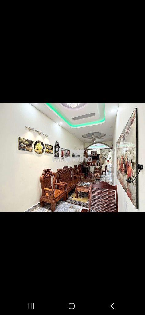 Cho thuê nhà full nt – 3pn – 18tr

nguyên hồng, bình thạnh

dt  128m² - 2