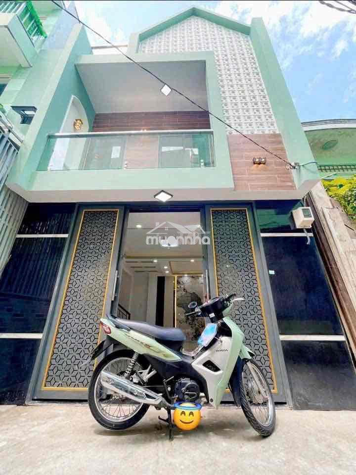 Cho thuê nhà đẹp 3 tấm quận 4