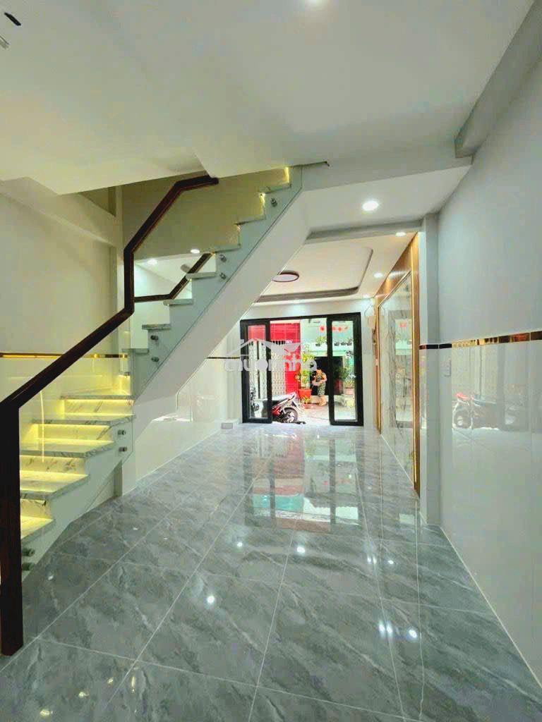 Nhà đẹp - ở ngay - sát quận 6 - 3 tỷ 800tr - 2 phòng ngủ - ngang 3,5m - 4