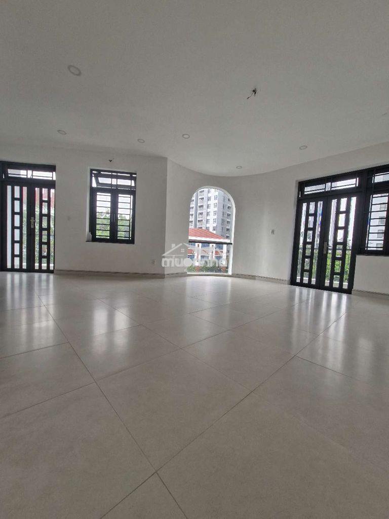 Biệt thự siêu rộng tại khu sài gòn coop, dt 215m, 4 tầng. hh1%